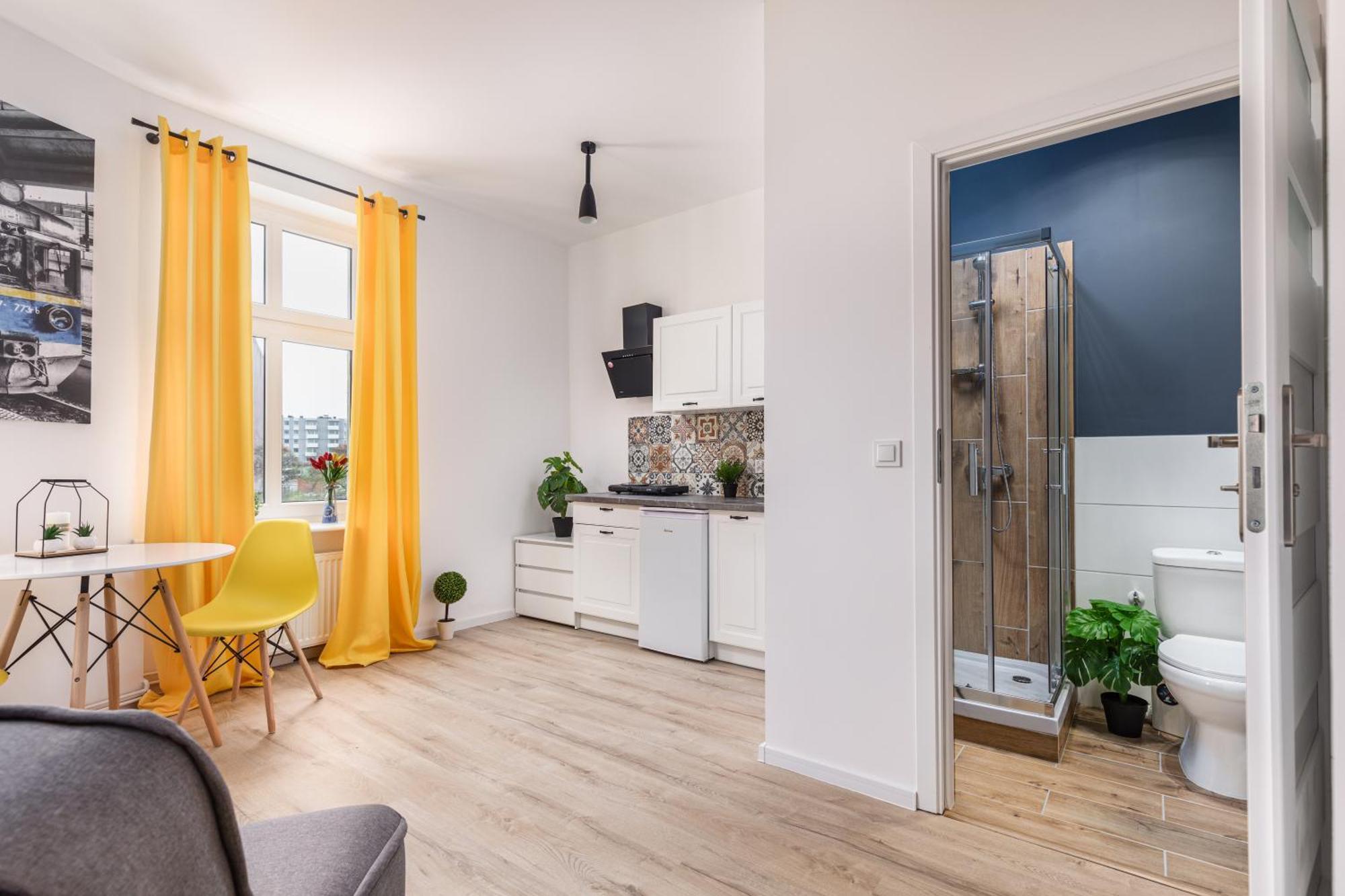Apartly - 2, Czarnieckiego 11 Dworzec *