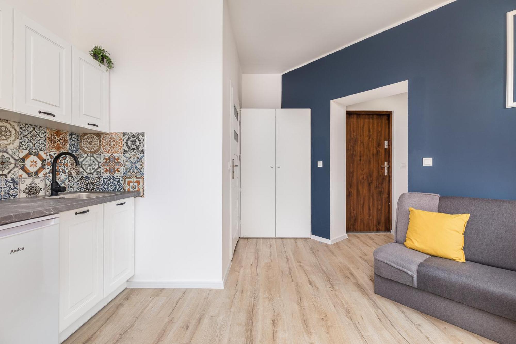 Apartly - 2, Czarnieckiego 11 Dworzec